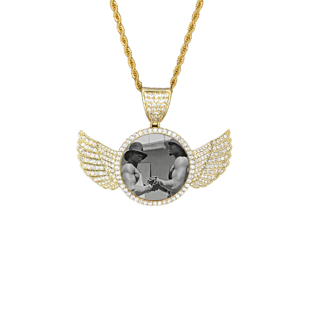 TOOKIE AND RAYMOND LEE Wings Gold Pendant with Rope Chain